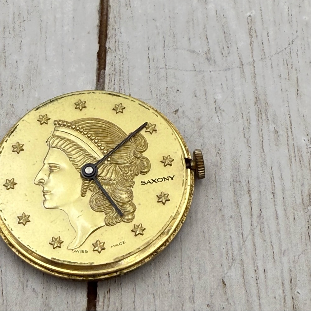 Gold tone saxony Watch face - Picture 3 of 5